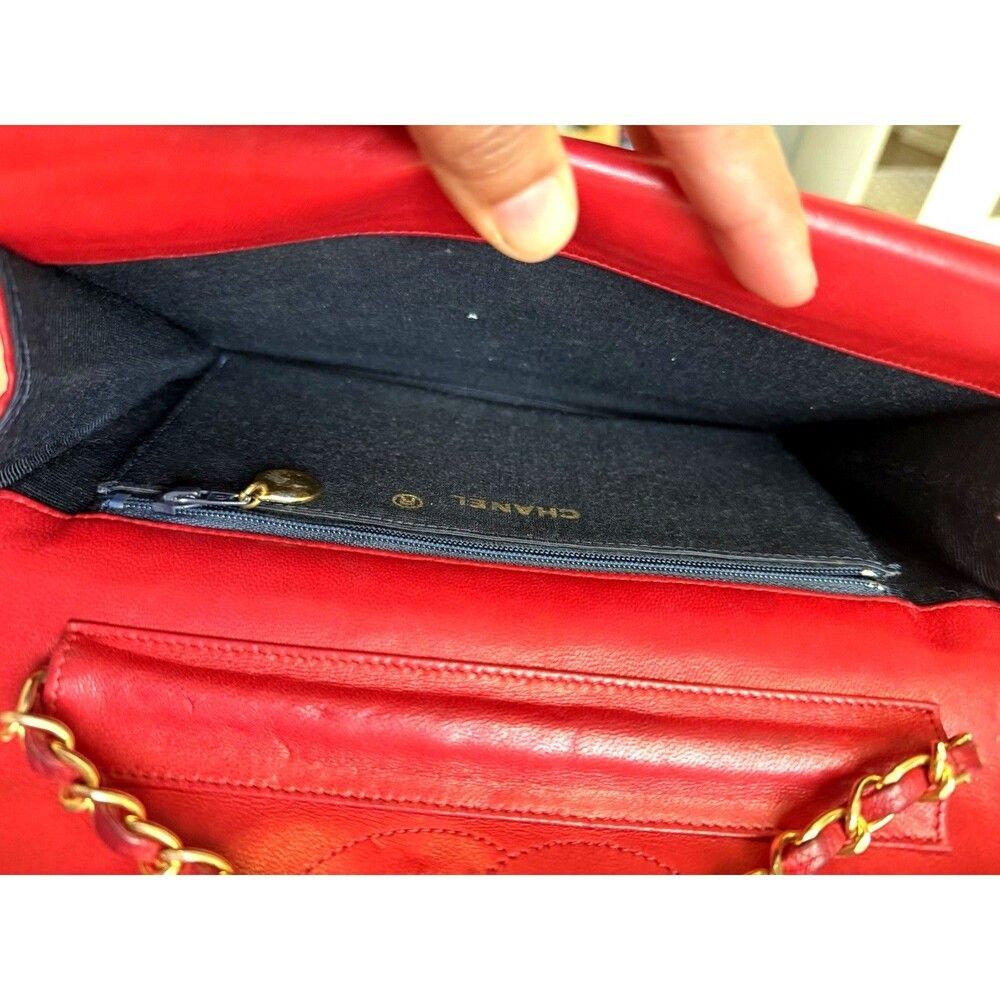 Vintage Chanel 1986 Red Lambskin Round Flap Bag 24K Gold Hardware Classic GHW - Picture 6 of 16